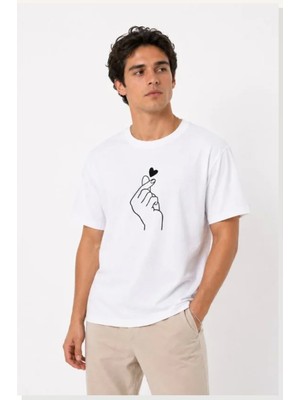 Modi Erkek Kore Parmak Kalp Aşk Temalı Minimal Baskılı Tişört Yazlık Kısa Kol T-Shirt Beyaz