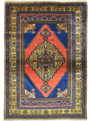 Kilim Co. Vintage Taşpınar El Dokuma Halısı, Elmas Madalyonlu 120X190 cm (2.28 M²)