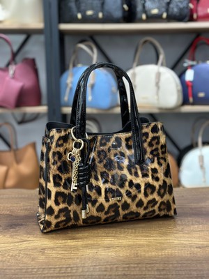 V'SHINE Model 3110 - Anahtar Charmlı El ve Omuz Çantası - (Leopar Sarı)