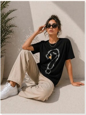 Modi Kuğu Figürlü Soru Işareti Baskılı Tişört Kısa Kol T-Shirt Siyah