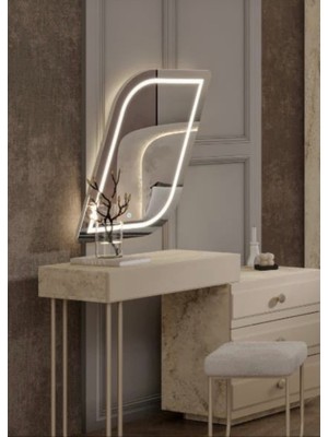 Quattro Home  Dokunmatik Dimmer Özellikli Şişecam Aynalı LED Işıklı Dekoratif Ayna