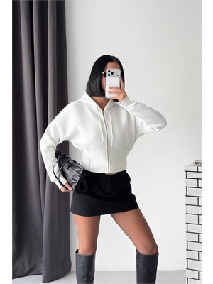 Neşeli Butik Kadın Beyaz 3 Iplik Şardonlu Kapüşonlu Fermuarlı Crop Sweatshirt NBG6224