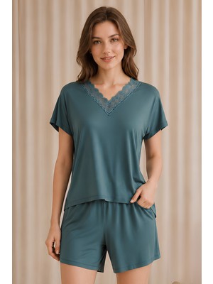 Jusmart Kadın Yeşil Kısa Kollu V Yakalı Lez Dantelli Viskon Şort Takımı Cepli 2'li Alt Üst Pijama Takımı %94 Viskon %6 Elastan Örme Kumaş Ring Kalite Rahat Şık Konforlu Ev Giyim Homewear
