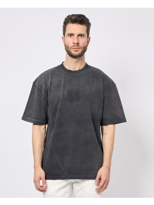 AKS Erkek Bisiklet Yaka Kısa Kol Hugo Yazı Detay Regular Fit Siyah T-Shirt 50535302-001