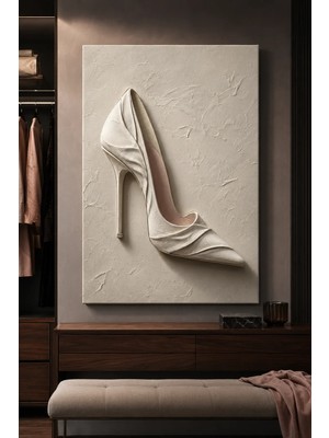 Premium Kırık Beyaz Drapeli Stiletto Ayakkabı Çerçevesiz Kanvas Tablo