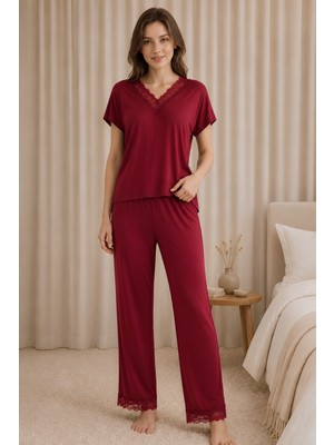 Jusmart Kadın Kırmızı Kısa Kollu V Yakalı Lez Dantelli Viskon Pijama Takımı Nakışlı Uzun Alt Üst 2'li Ev Giyim Uyku Takımı %94 Viskon %6 Elastan Örme Kumaş Ring Kalite Rahat Şık Homewear