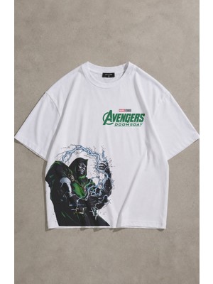 Fuddy Moda Unisex Doomsday Baskılı Bisiklet Yaka Tişört, Oversize Doctor Doom Film Temalı Tshirt