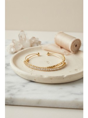 Clariss Gold Renk Zirkon Taşlı Dorikalı Model Kadın Bileklik