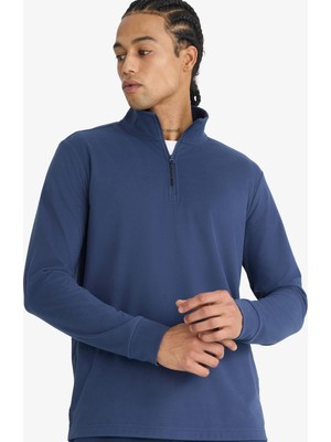 Die Grup Defacto Standart Fit Dik Yaka Yarım Fermuarlı Polar Sporcu Sweatshirt F2302AX25WN