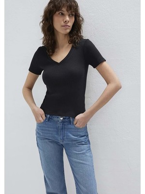 Mavi M1601040-900 Mavi V Yaka Basic T-Shirt Kadın Tişört
