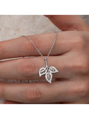 Inure Jewelry Gümüş Üç Yaprak Kadın Kolye