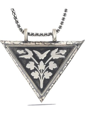 Inure Jewelry Gümüş Üçgen İçi Açılabilen Çiçek Muskalık Kolye