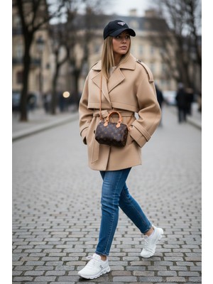 Lela Oversize Fit Kruvaze Yaka Kuşaklı Kaşe Kaban Bayan Kaban 6839669