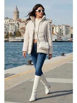 Lela Kapitoneli Slim Fit Çıkarılabilir Kapüşonlu Mont Bayan Mont 497MARA