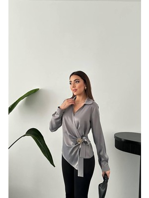 Moda Days Kadın Gri Saten Bluz Gömlek Yaka Kruvaze Düğme Detaylı Uzun Kollu