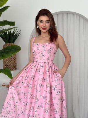 Moda Days Kadın Pembe Çiçek Desenli Kare Yaka Askılı Cepli A Kesim Midi Elbise