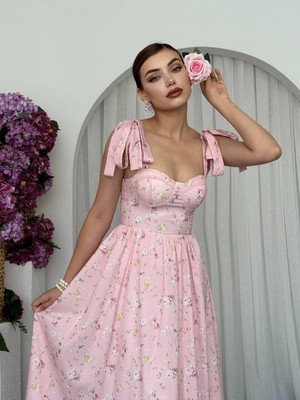 Moda Days Kadın Pembe Çiçek Desenli Omuz Bağlamalı Kalp Yakalı Büzgülü Uzun Elbise