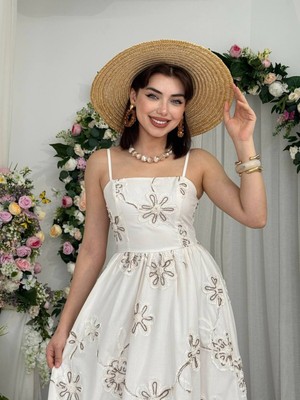 Moda Days Kadın Ekru Askılı Kare Yaka Çiçek Nakışlı Beli Büzgülü Uzun Poplin Elbise