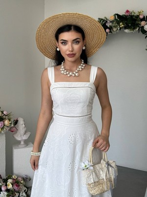 Moda Days Kadın Beyaz Midi Elbise Kare Yaka Askılı Fisto Işlemeli Büzgülü Sırt Detaylı