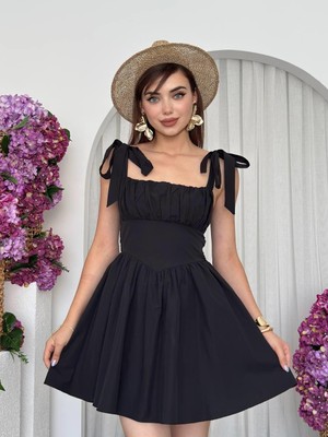 Moda Days Kadın Siyah Mini Elbise Omuz Bağlama Detaylı Kare Yaka Büzgülü Poplin