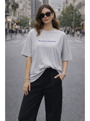 Moda Days Kadın Gri Oversize Yuvarlak Yaka Ön ve Sırt Yazı Baskılı Kısa Kollu Tişört