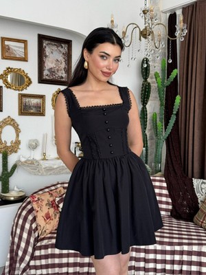 Moda Days Kadın Siyah Poplin Mini Elbise Kare Yaka Düğme Detaylı Büzgülü Etekli