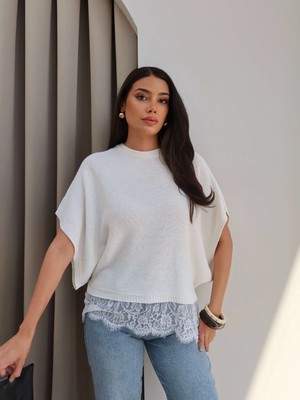 Esra Helvacı Etek Ucu Dantelli Triko Bluz