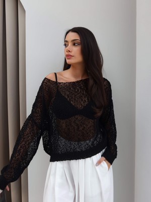 Esra Helvacı Kayık Yaka Ajurlu Triko Bluz