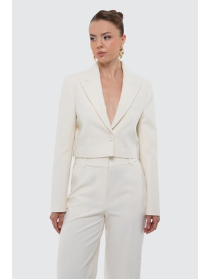 Thalure Kadın Ekru Düğmeli Slim Fit Crop Blazer