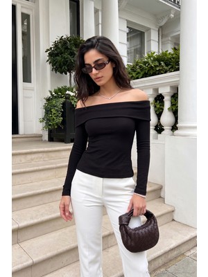 Lela Pamuklu Fitted Fit Madonna Yaka Bluz Kadın Bluz 5866862