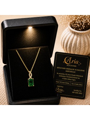 Eva's Jewellery Diamonds Zümrüt Taşlı Kadın Kolye Işıklı Hediye Kutulu ve Mücevher Sertifikalı, 925 Ayar Gümüş 18 Ayar Gerçek Altın Kaplama