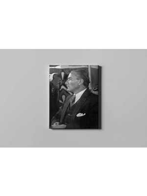 Fotolyo Atatürk Tablosu; Şık Takım Elbiseli 3. Siyah - Beyaz