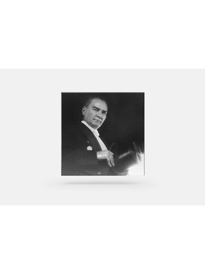 Fotolyo Atatürk Tablosu; Smokin Giyimli 2. Siyah - Beyaz, Kare