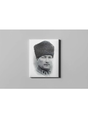 Fotolyo Atatürk Tablosu; Kalpaklı 1. Siyah - Beyaz