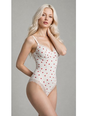 Uslular Kalpli Dantel Detaylı Kadın Body – Ayarlanabilir Ip Askılı Bodysuit