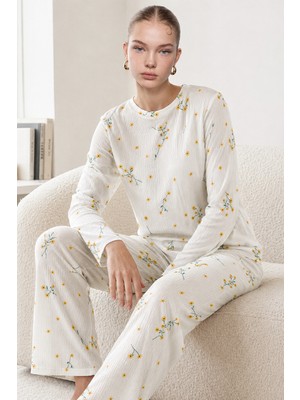 Fit Women Kadın Desenli Uzun Kollu Ekru Pijama Takımı 4722