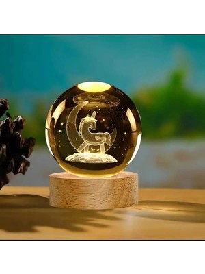 St. Morritz Mobgift Ay Üzerinde Unicorn Tasarımlı Usbli Ahşap Standlı Kristal Işıklı Cam Küre