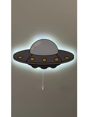 St. Morritz Dekoratif Ahşap Baskılı Uzay Gemisi Ufo Çocuk Odası Gece Lambası 21*42