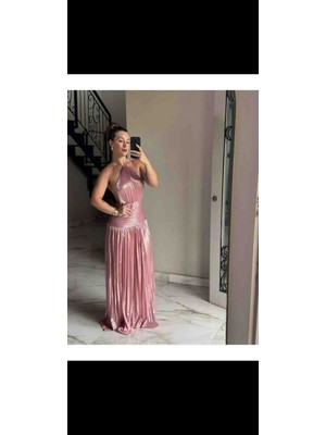 Metalik Dokulu Halter Yaka Yırtmaçlı Uzun Elbise Pembe