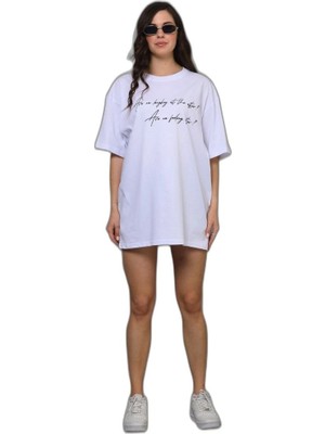 YM PAZARLAMA Kadın Kısa Kol Yazlık Tişört Bisiklet Yaka Baskılı Oversize T-Shirt - Beyaz