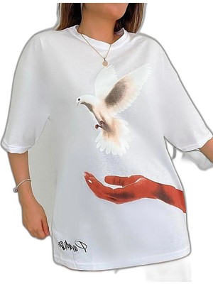 YM PAZARLAMA Kadın Kısa Kol Yazlık Tişört Bisiklet Yaka Uzi Güvercin Baskılı T-Shirt - Beyaz