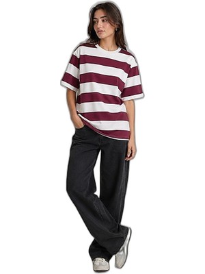 YM PAZARLAMA Kadın Çizgili Oversize Tişört Bisiklet Yaka Kısa Kol Yazlık T-Shirt - Bordo