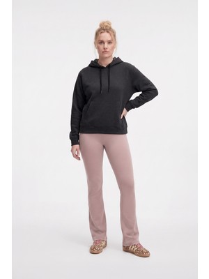 Kadın Kapüşonlu Cepli Içi Polarlı Sweatshirt