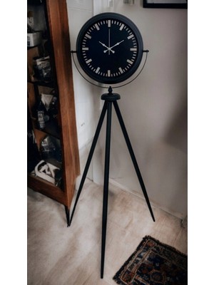 Siyah Lüks Sade Tripod Ayaklı Saat