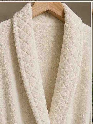 Belinis Lüks Pamuklu Bornoz ve Havlu Takımı - Geometrik Jakarlı Kadın Erkek Unisex  1 Adet Bornoz 1 Adet Baş Havlusu  Hedşyelik Öeyiz Soft Yumuşak Yğksek Su Emici