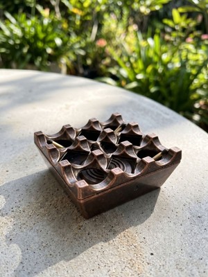 Airobazar Vintage Bronz Renk Kapaklı Küllük Rüzgar Geçirmez Lüks Dekoratif Masaüstü Metal Puro ve Sigara Küllüğü
