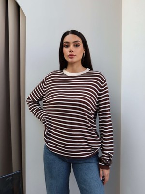 Esra Helvacı Bisiklet Yaka Çizgili Oversize Kazak