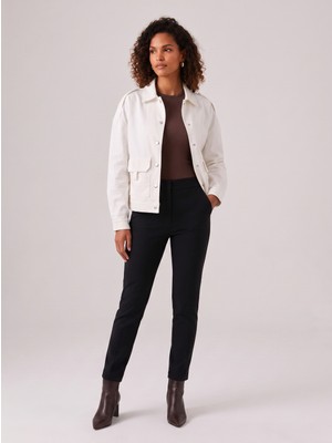Bold & Young Kadın Beyaz Çıtçıtlı Zarf Cepli Pamuklu Kumaş Ceket