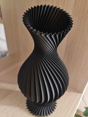 Toynetic 20CM Lara – Modern Akışkan Formlu Dekoratif Vazo