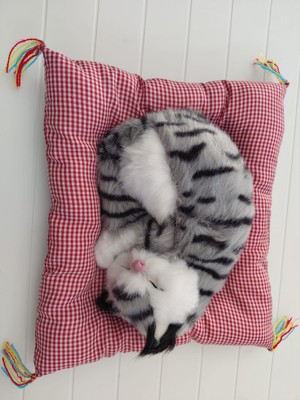 Bubbles Oyuncak Pelüş Kedi Yastıklı Yatan, Sesli Kedi
